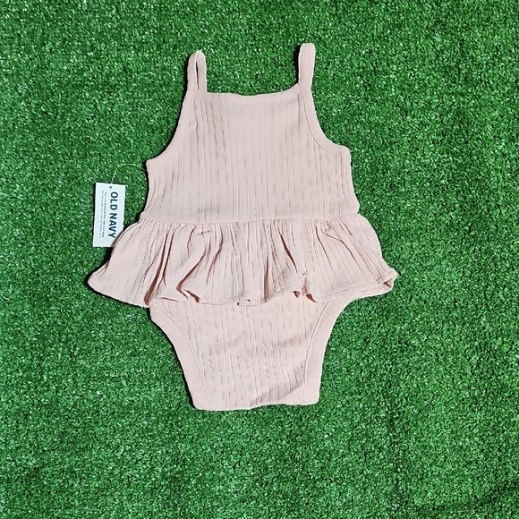 Old Navy Blush Baby Girl Romper - Picture 5 of 5